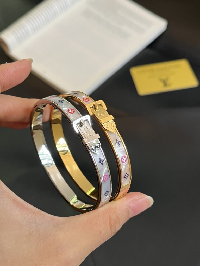 Designer S472 Bracelet editorial product context 1