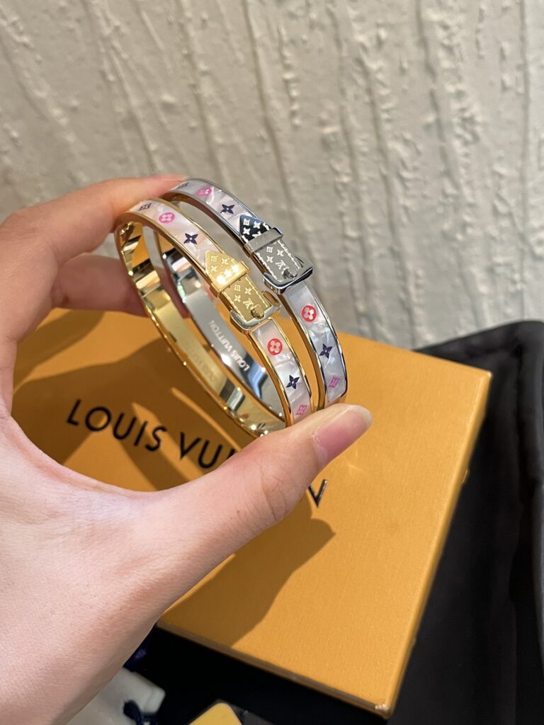 Designer S472 Bracelet editorial product context 3