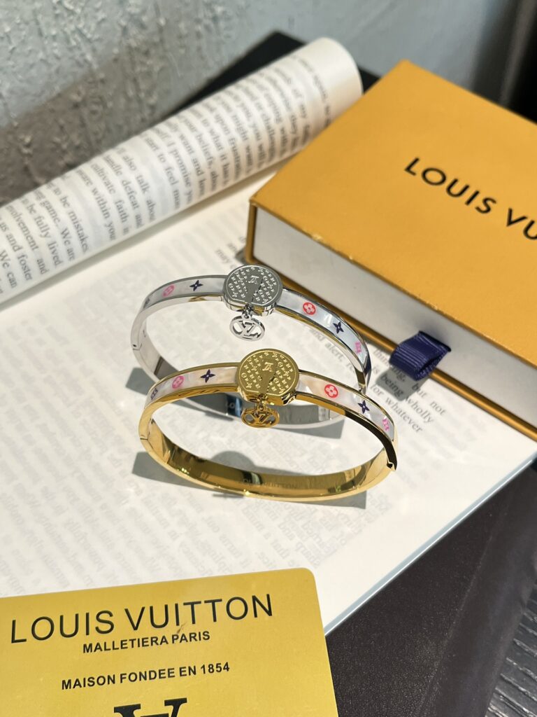 Designer S475 Bracelet editorial product context 2