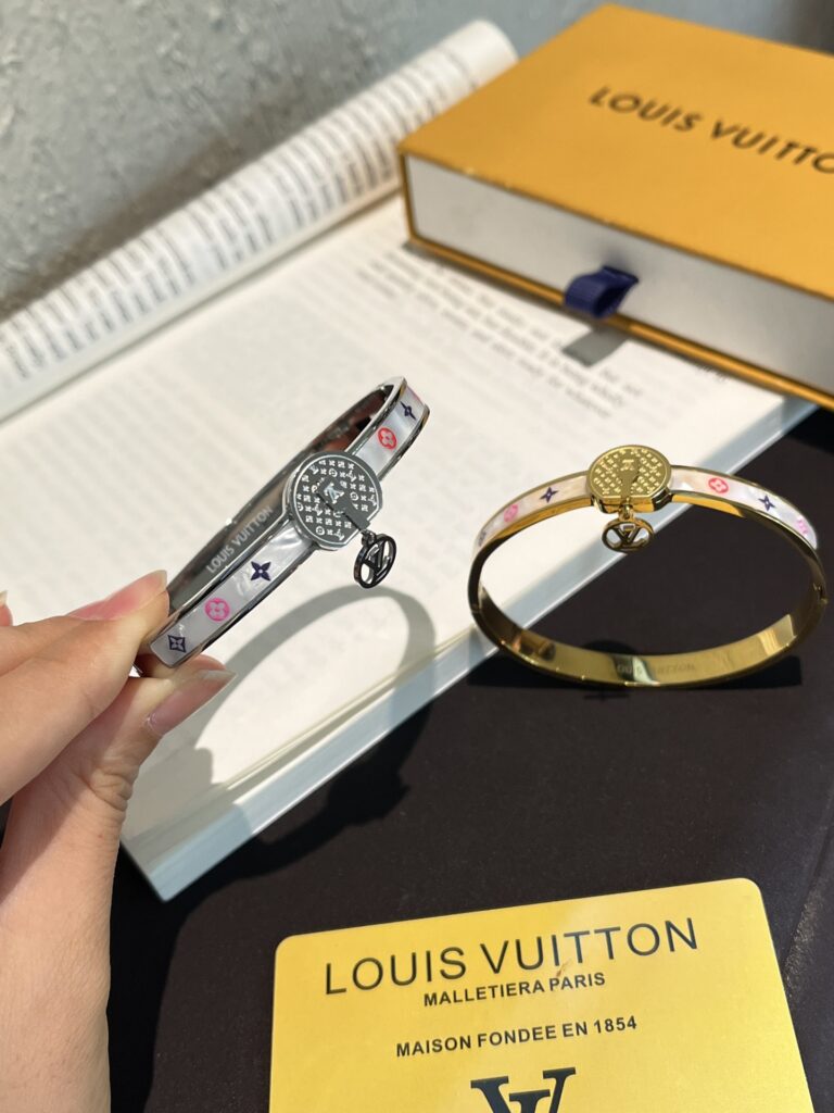 Designer S475 Bracelet editorial product context 1
