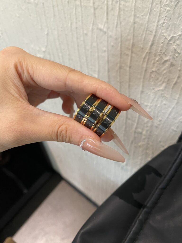 Designer J148 Ring editorial product context 1
