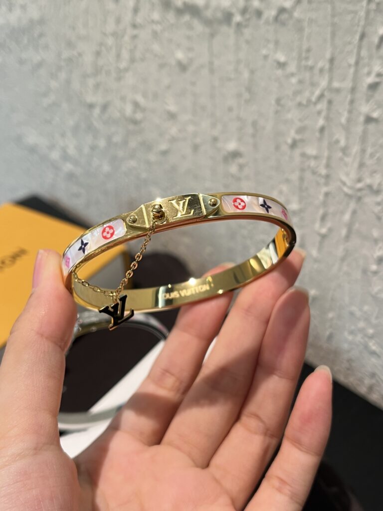 Designer S476 Bracelet editorial product context 3