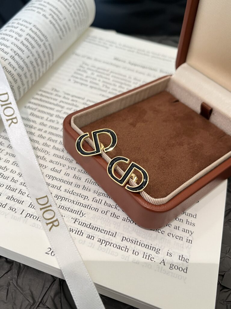 Designer Ring editorial product context 1