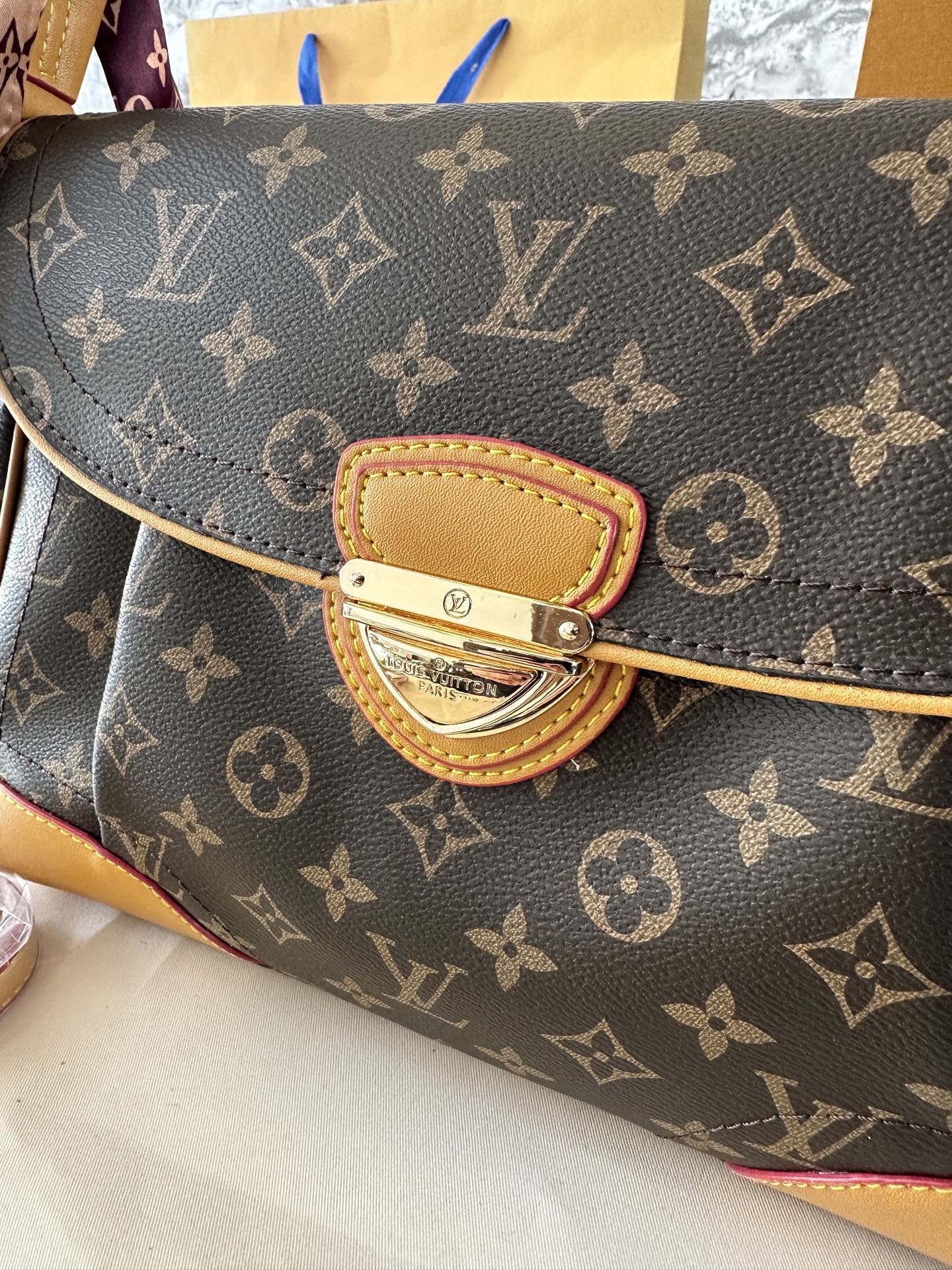 Louis Vuitton p115 Estrela 31 13 20 Handbag