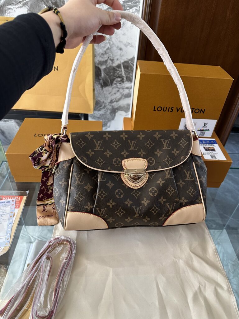 Louis Vuitton Estrela Handbag editorial product context 3