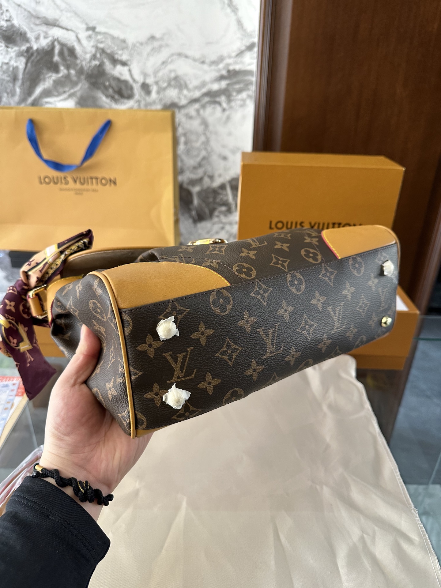 Louis Vuitton p115 Estrela 31 13 20 Handbag