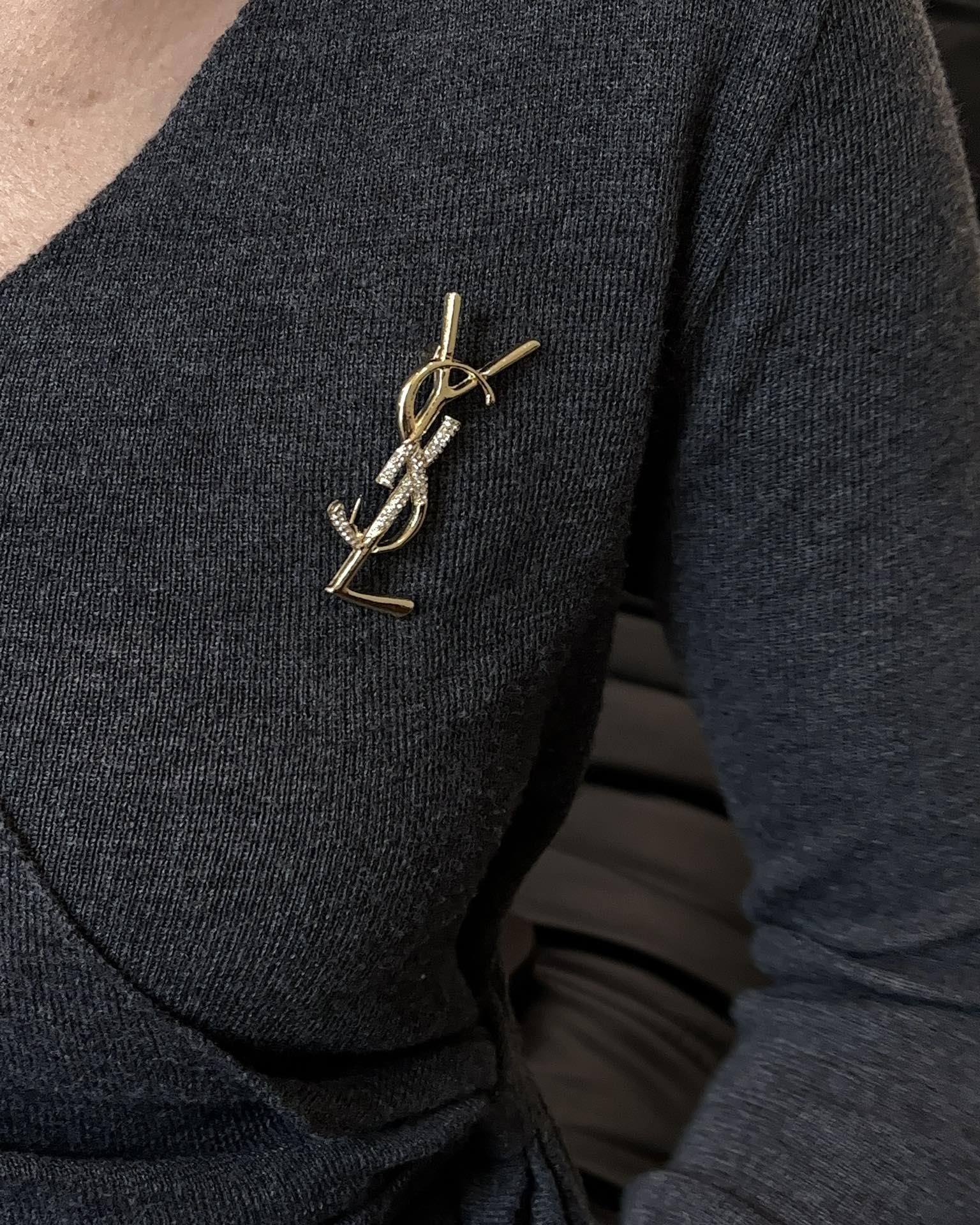 Designer Designer Luxury D196 Each item IS quality-checked before dispatch with global tracked shipping jewelry Brooch