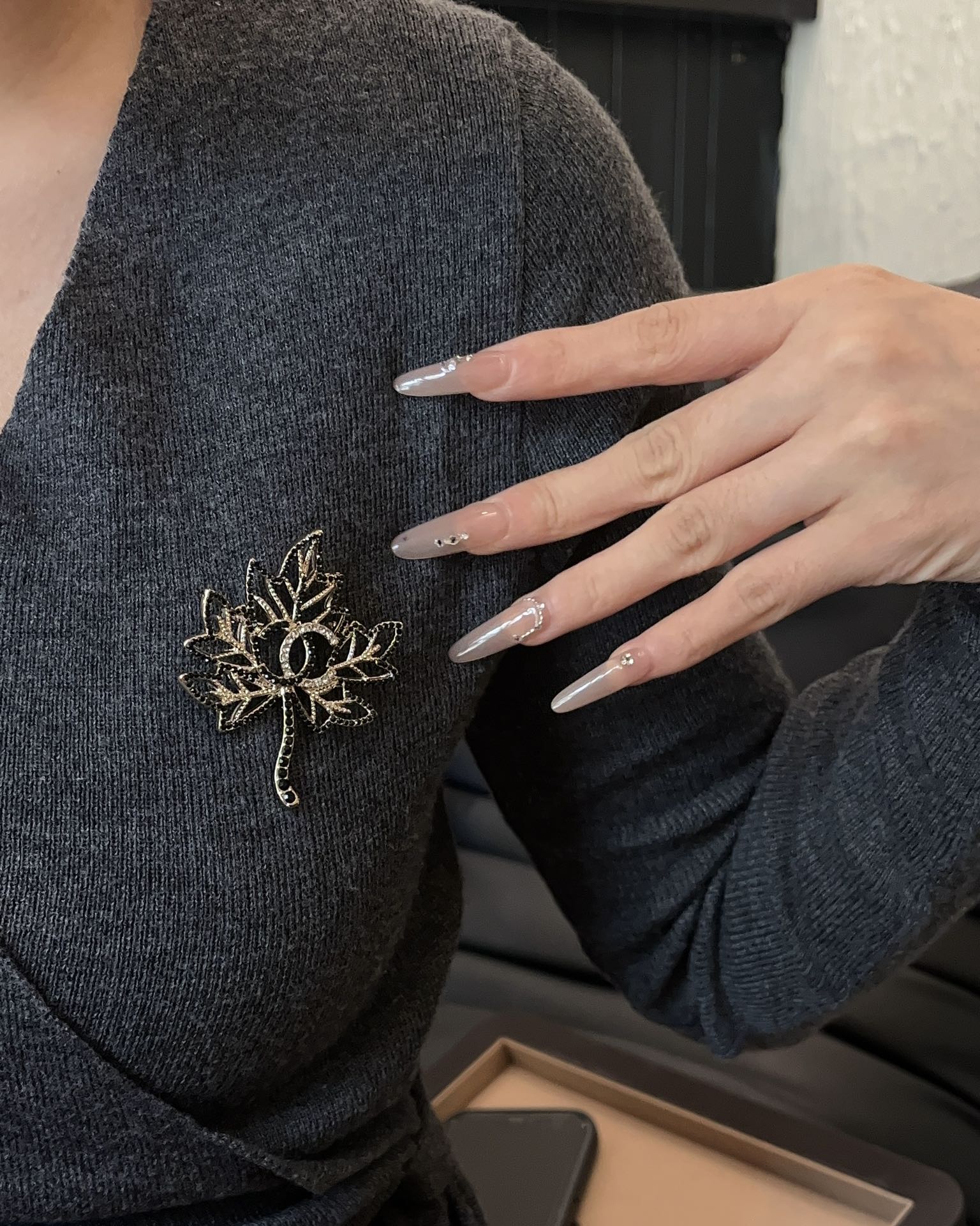 Designer Luxury D197 Brooch