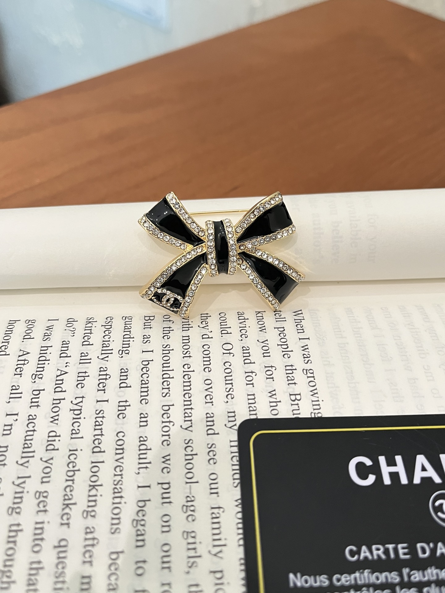 Designer Luxury D198 Brooch