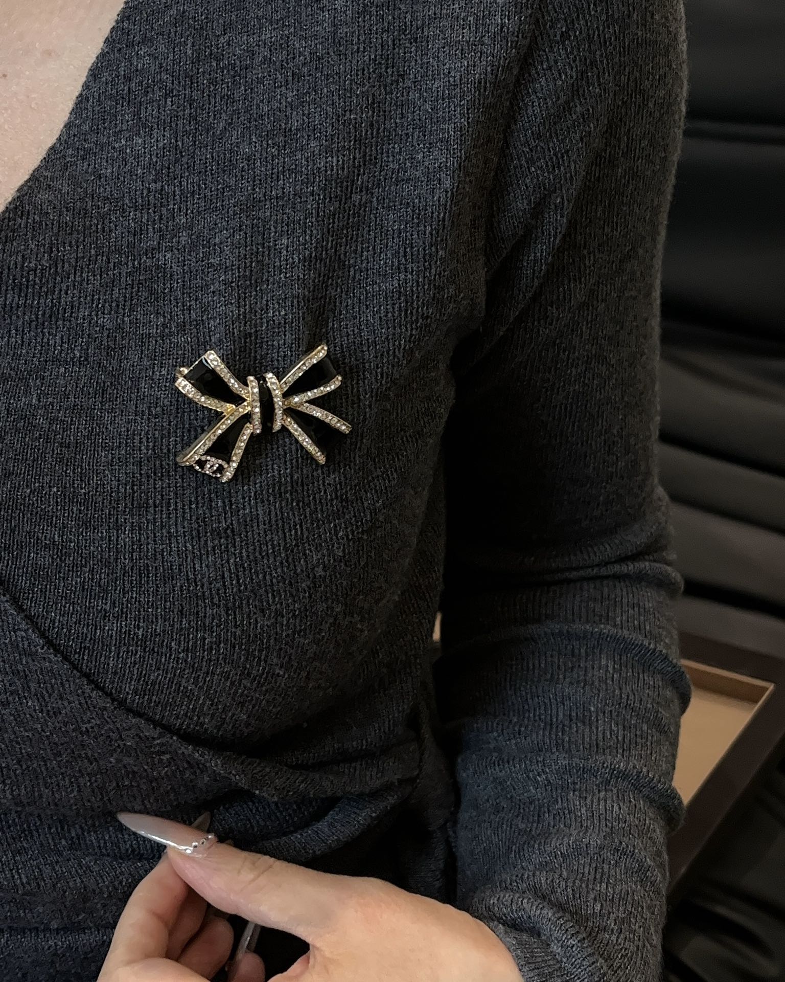 Designer Luxury D198 Brooch