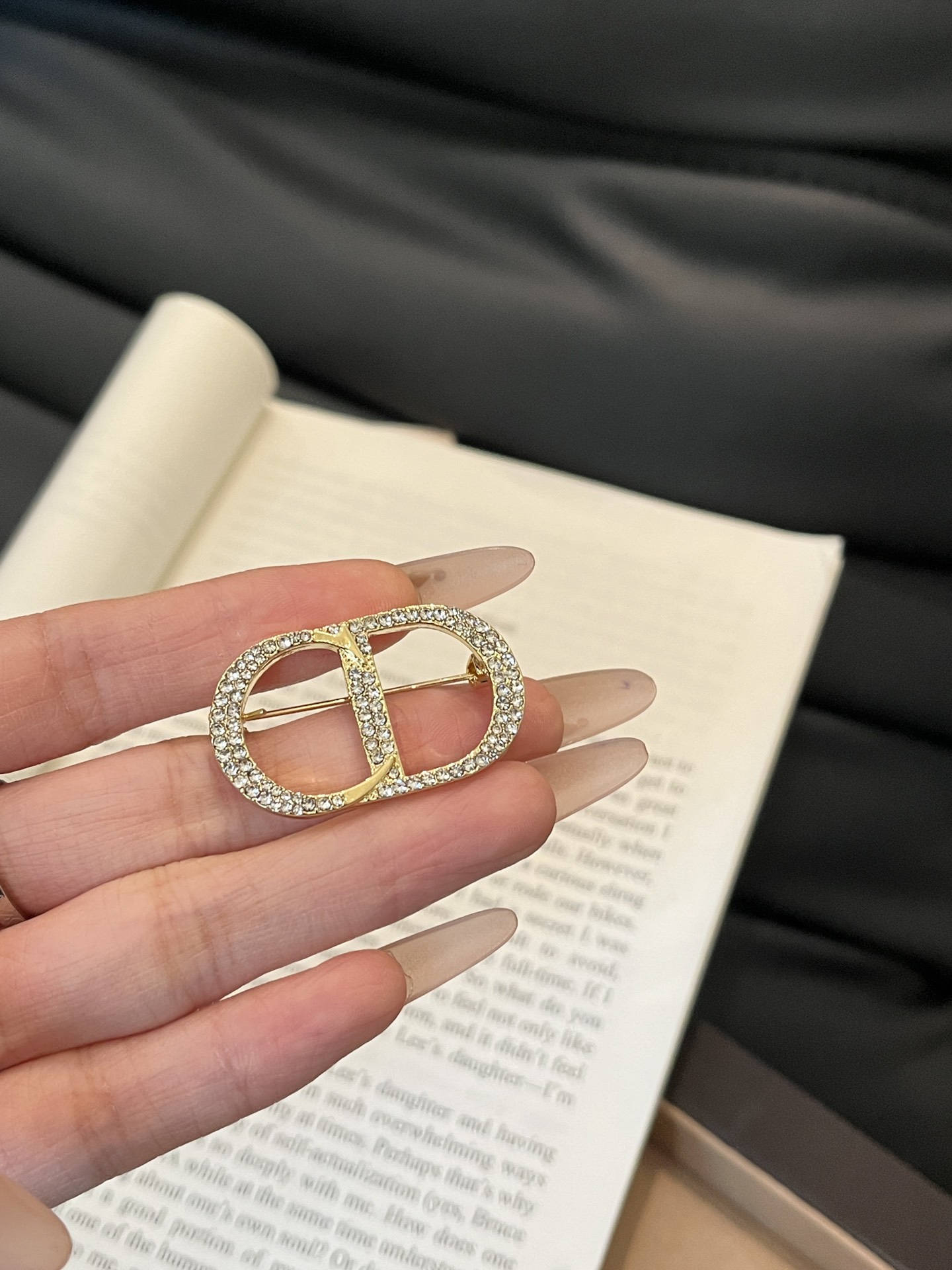 Designer Luxury D199 Brooch