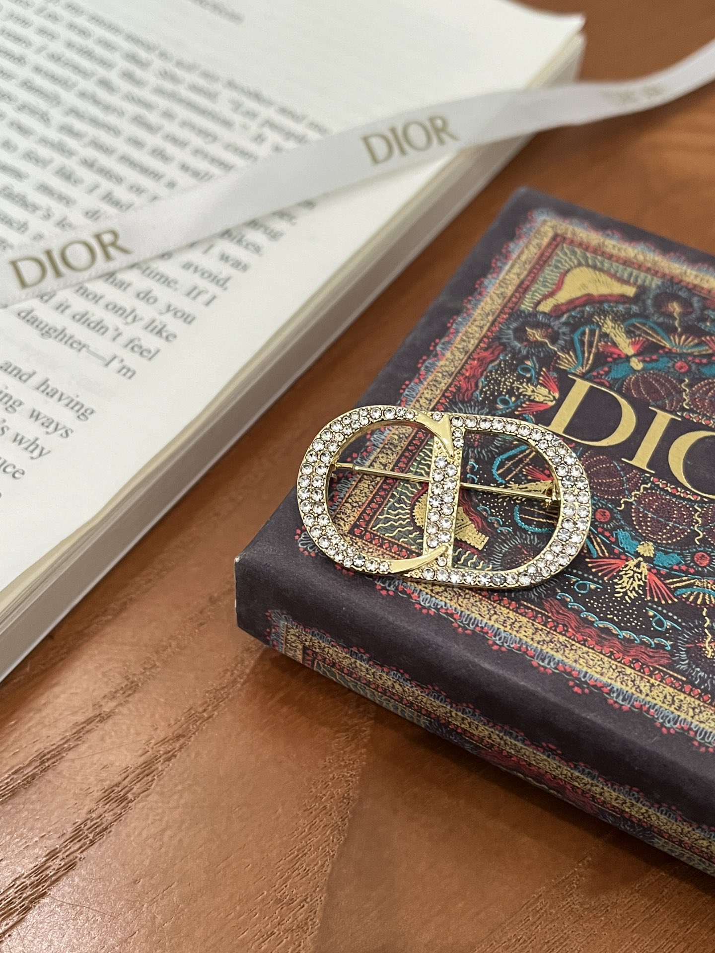 Designer Luxury D199 Brooch