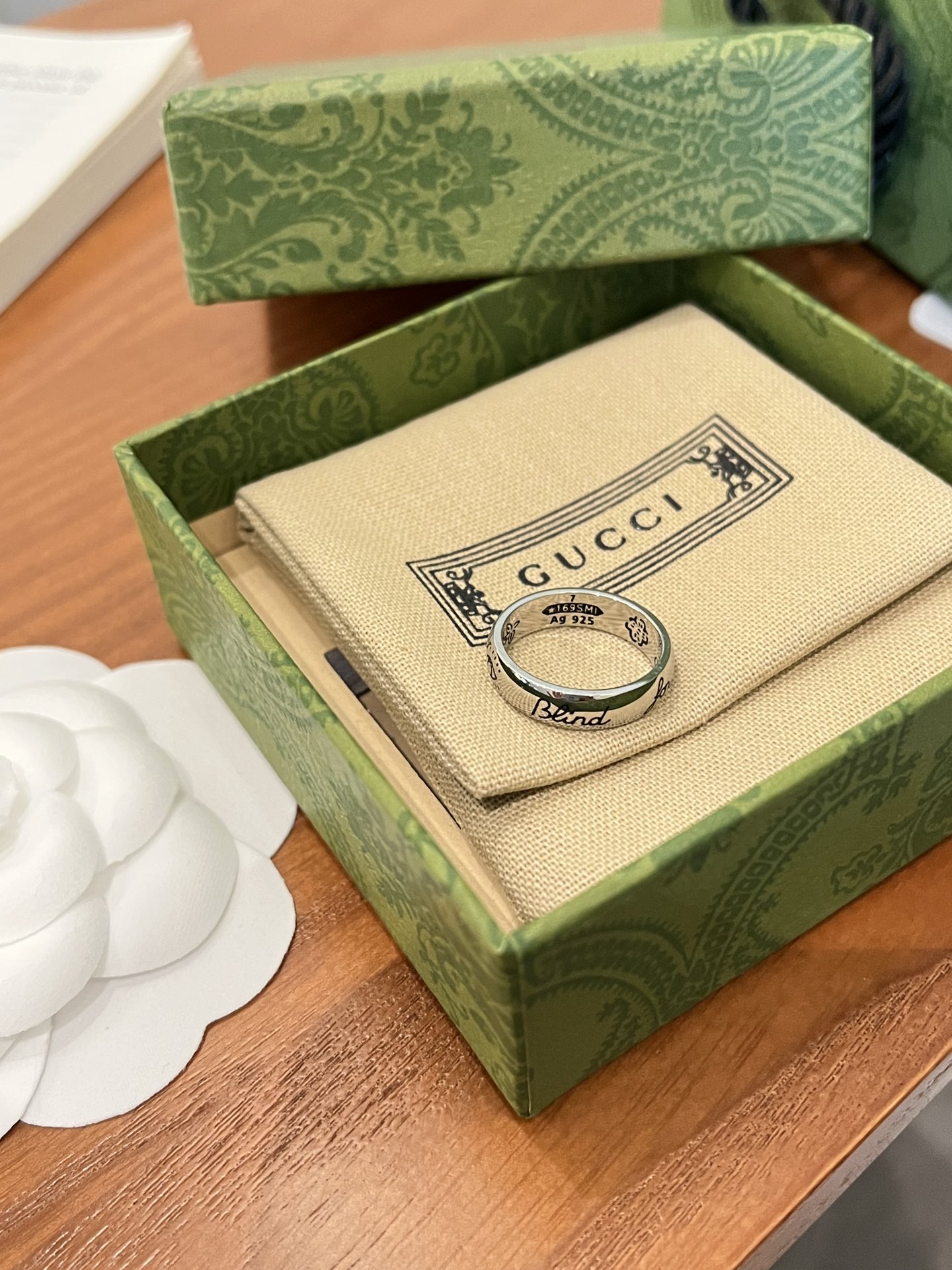 Designer Luxury J153 Ring