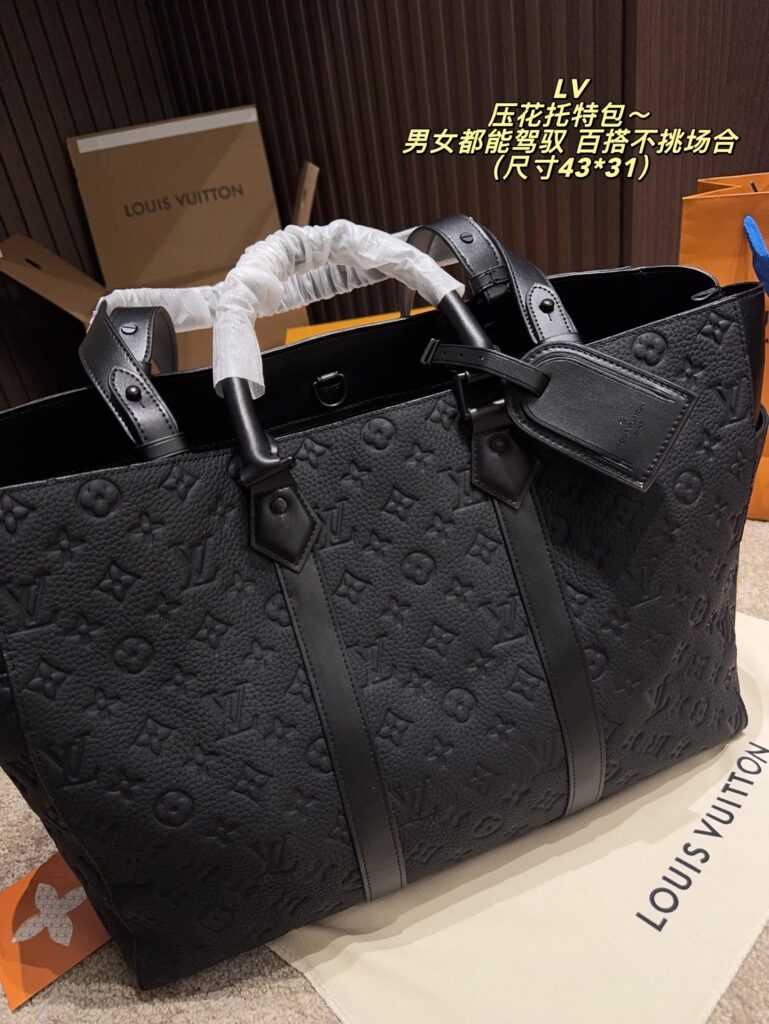 Louis Vuitton Monogram Tote Bag editorial product context 3