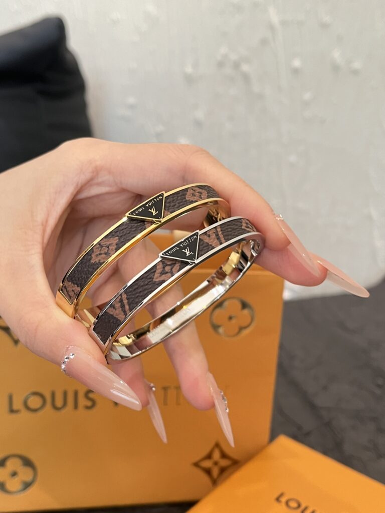 Designer S489 Bracelet editorial product context 1