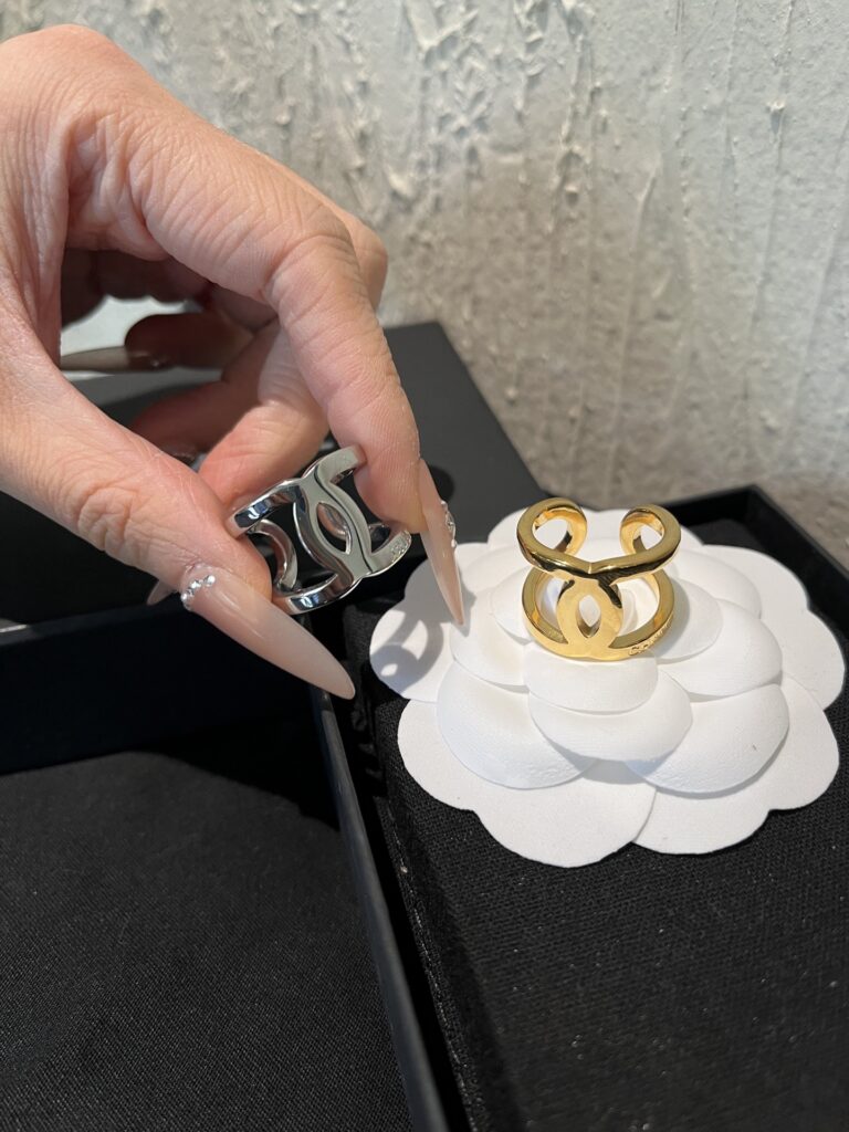Designer J156 Ring editorial product context 1