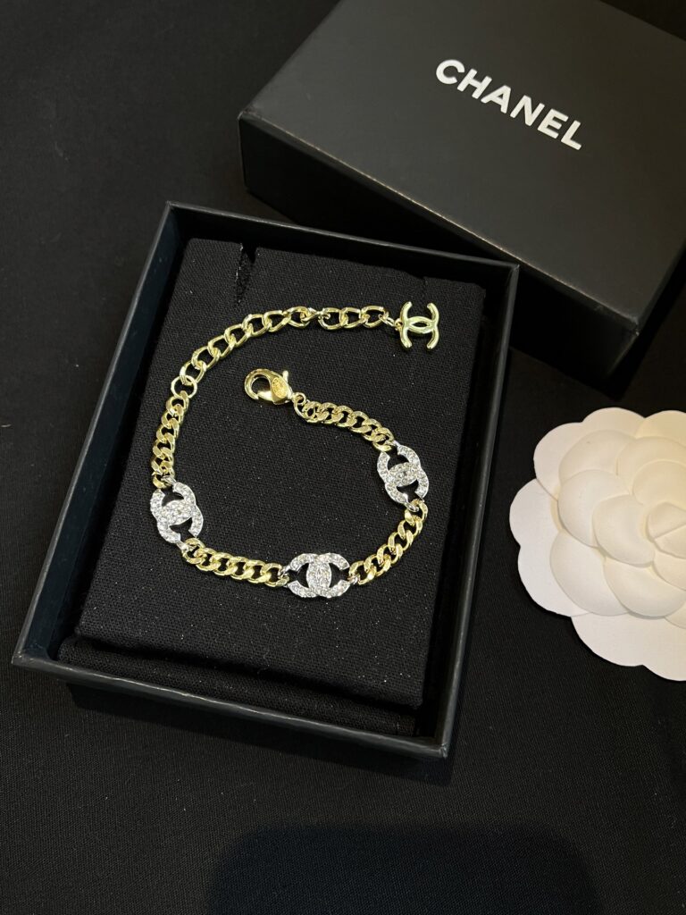 Designer L219 Bracelet editorial product context 2