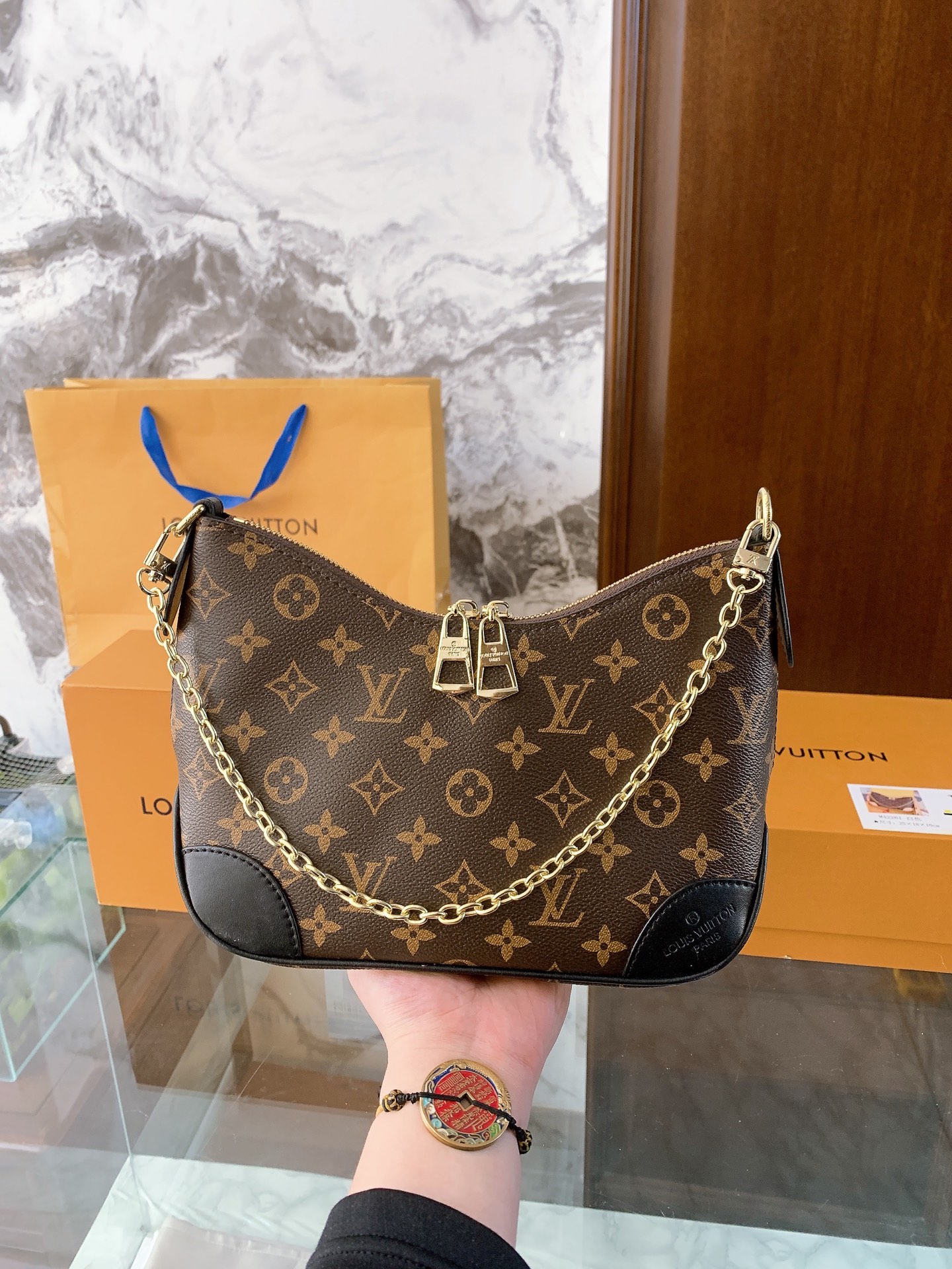 Louis Vuitton p85LV 26 10 15 Crossbody Bag
