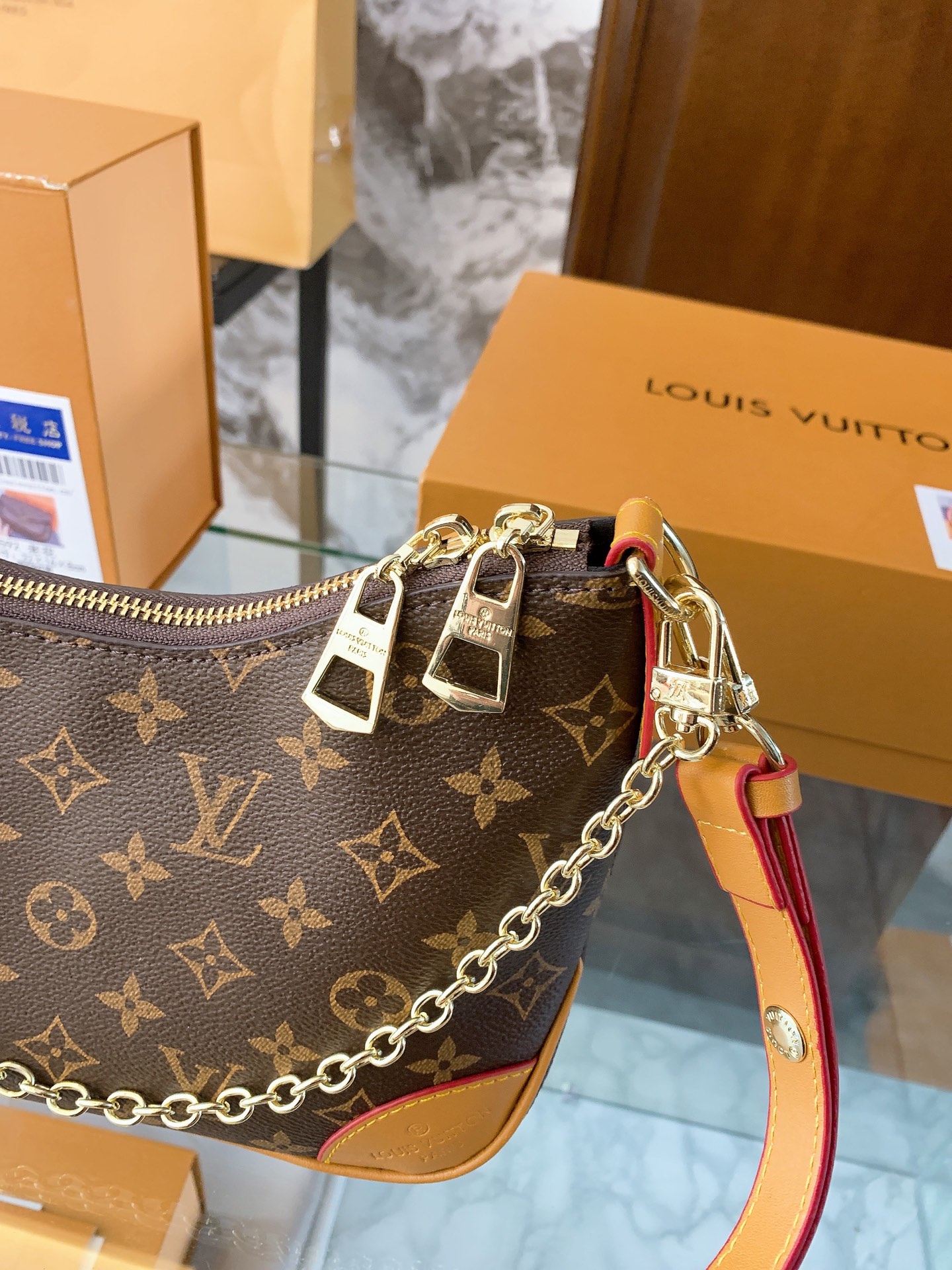 Louis Vuitton p85LV 26 10 15 Crossbody Bag
