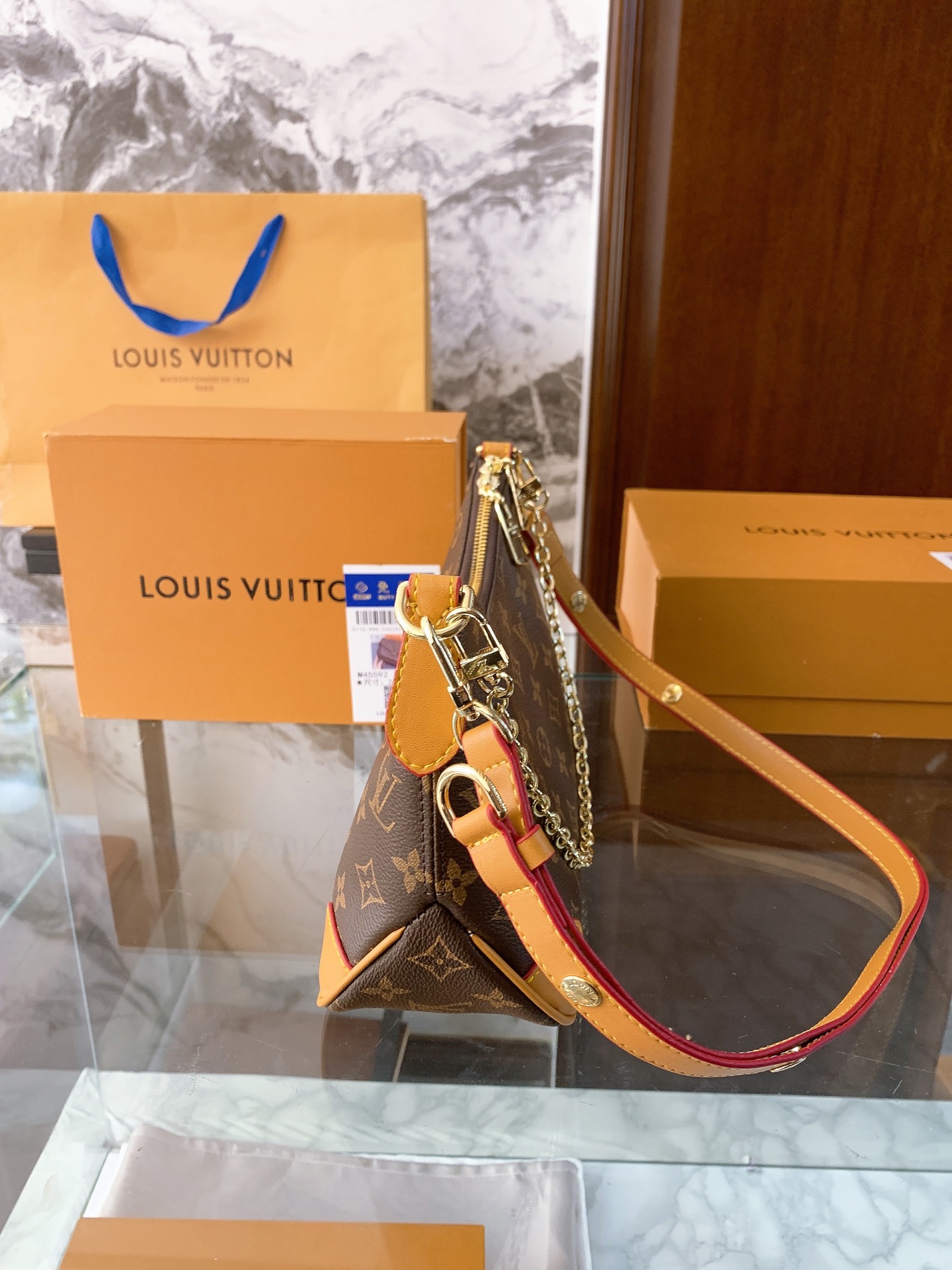 Louis Vuitton p85LV 26 10 15 Crossbody Bag