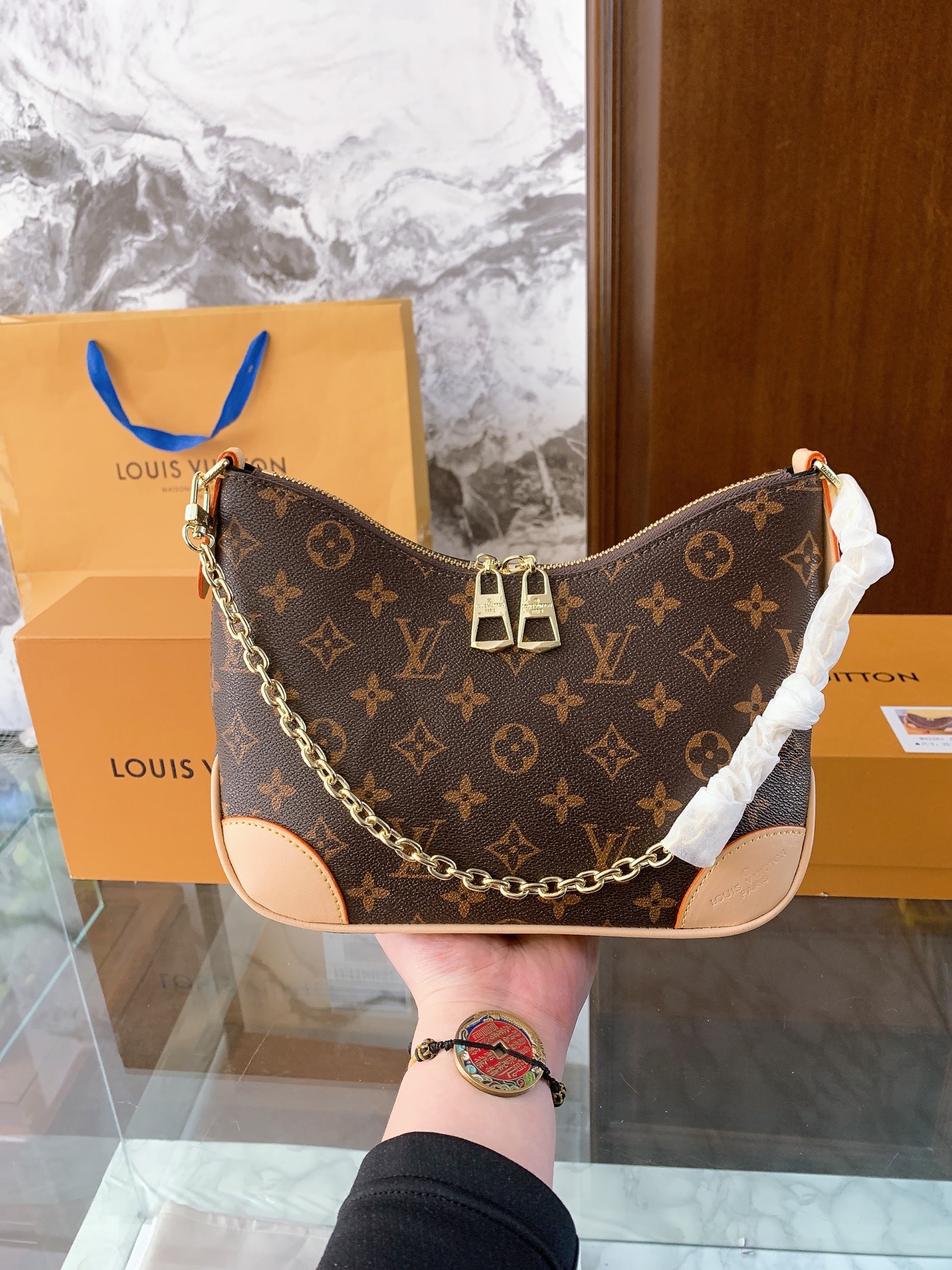 Louis Vuitton p85LV 26 10 15 Crossbody Bag