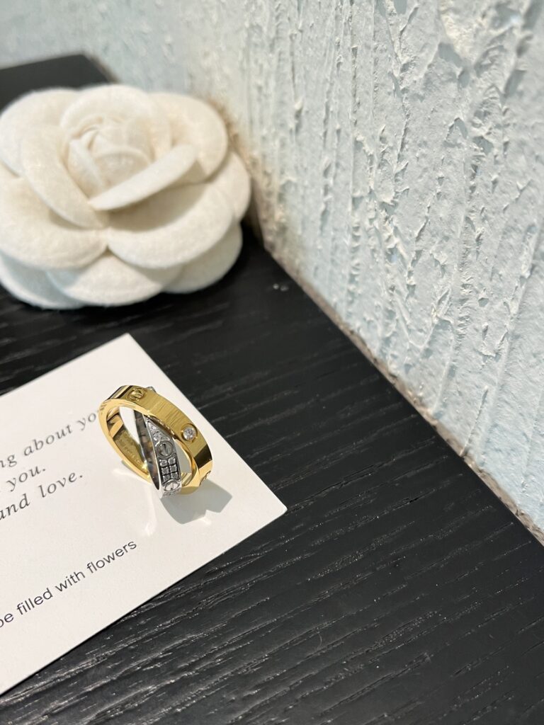 Designer J157 Ring editorial product context 2