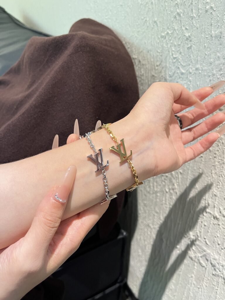 Designer L223 Bracelet editorial product context 1