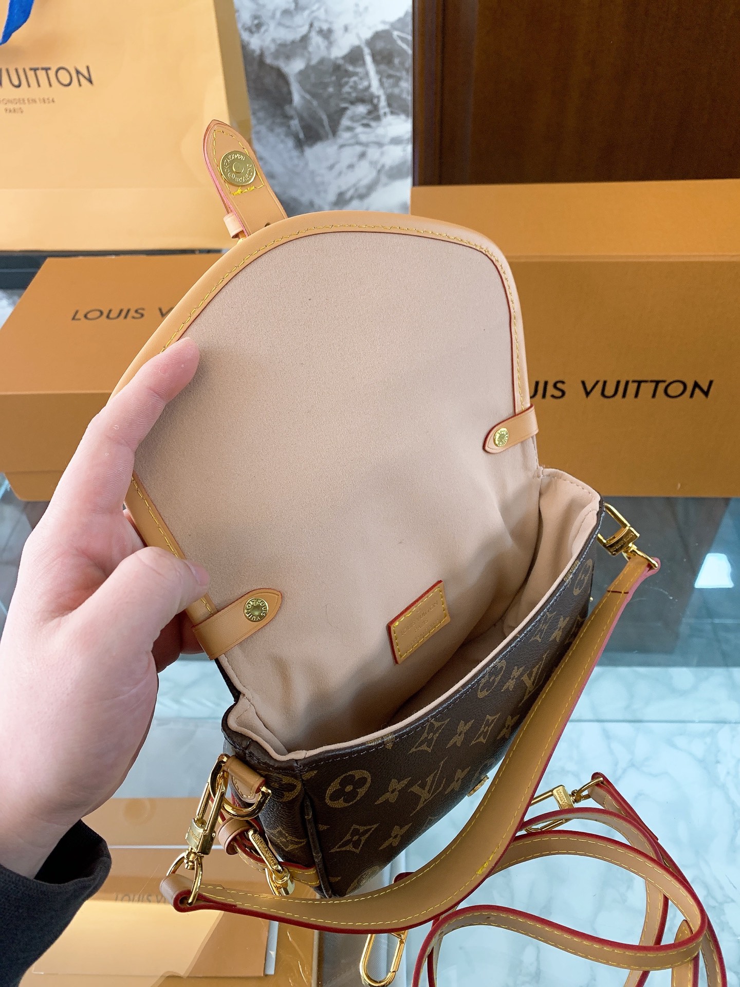 Louis Vuitton p120 20 15 Saumur BB Mini Crossbody Bag