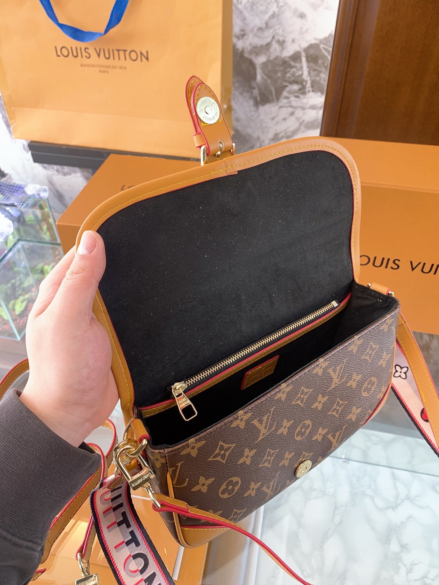 Louis Vuitton P90 Diane yyds 25 15 Large Bags