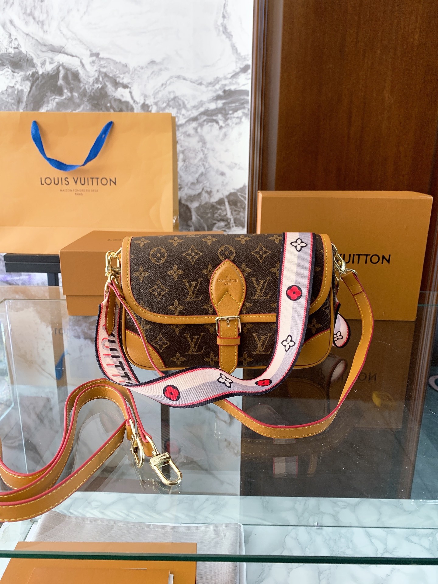 Louis Vuitton P90 Diane yyds 25 15 Large Bags