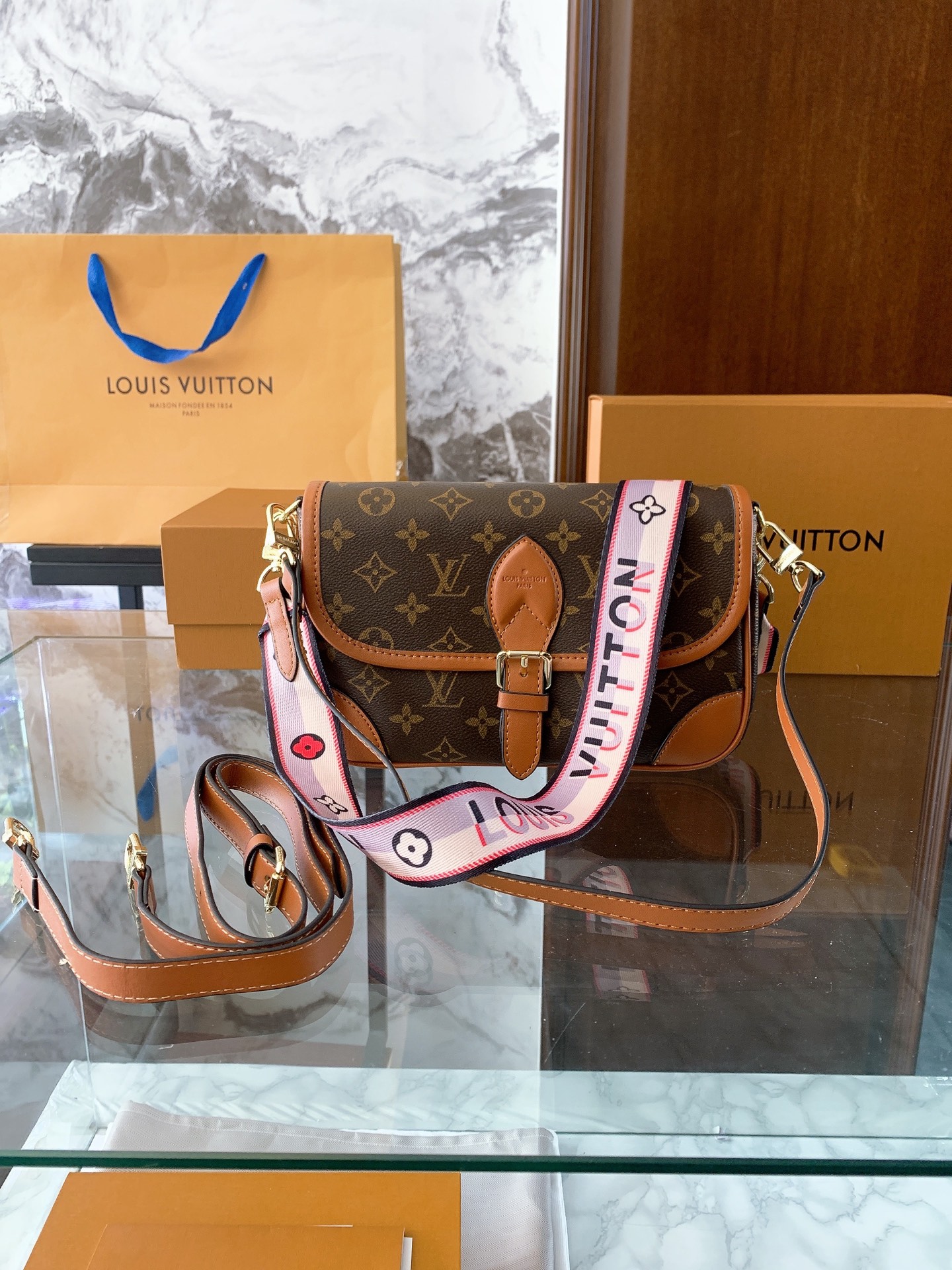 Louis Vuitton P90 Diane yyds 25 15 Large Bags