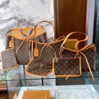 Louis Vuitton p100 90 85 Carryall 40 30 Crossbody Bag