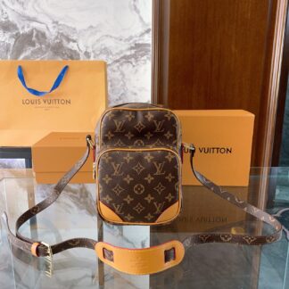 Louis Vuitton P85 16 10 22 Bag