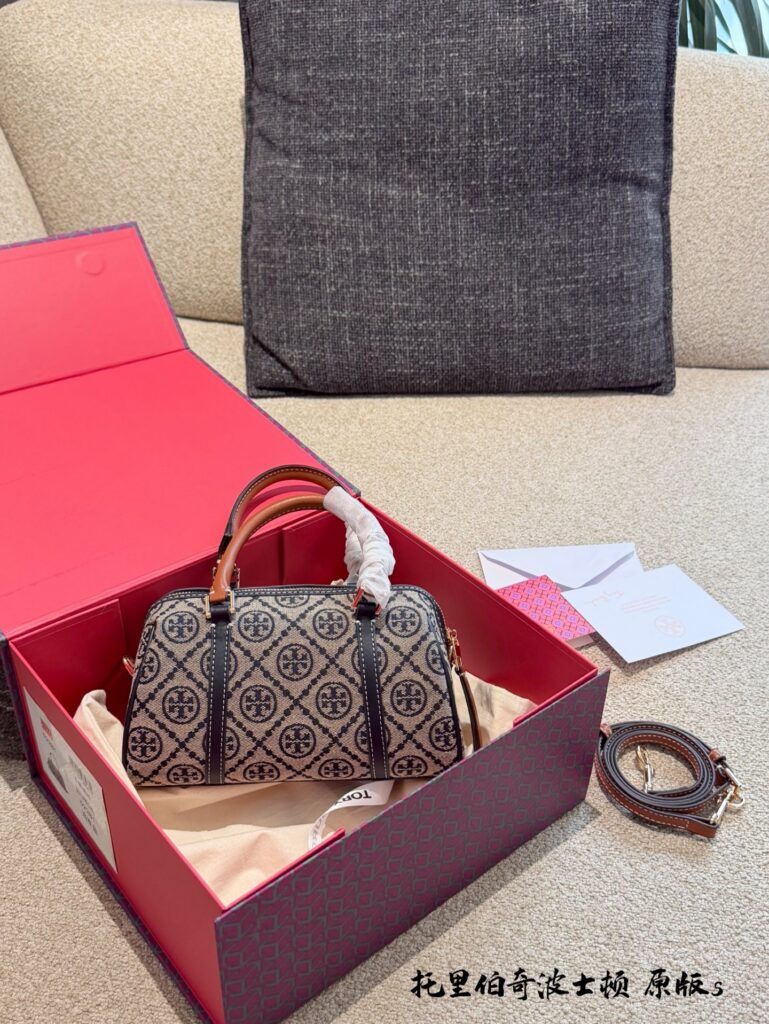 Tory Burch Tb Get Mini Brown Crossbody Bag 22 cm editorial product context 1