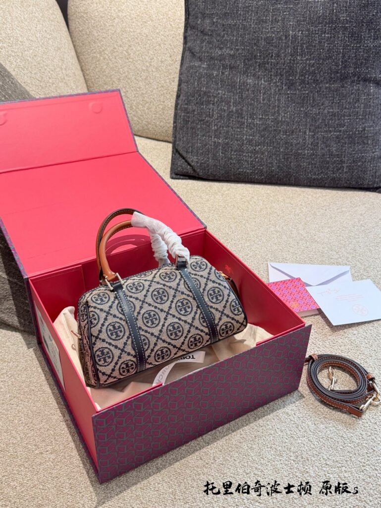 Tory Burch Tb Get Mini Brown Crossbody Bag 22 cm editorial product context 2