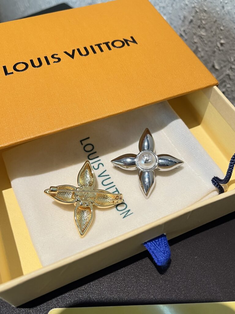 Designer D200 Brooch editorial product context 3