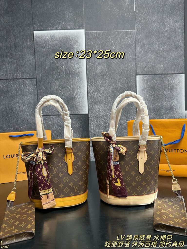 Louis Vuitton Bucket Bag 23 x 25 cm editorial product context 1