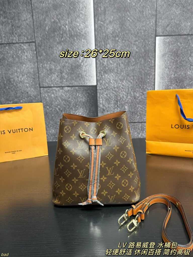 Louis Vuitton Monogram Empreinte Girl Black Crossbody Bag 26 x 25 cm editorial product context 2