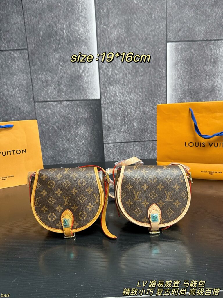 Louis Vuitton Tambourin Bag 19 x 16 cm editorial product context 1