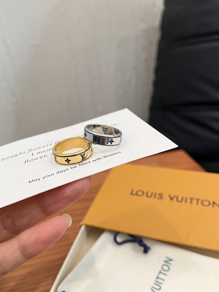 Designer J160 Ring editorial product context 3