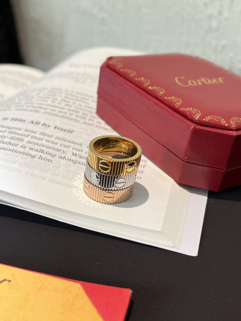Designer J164 Ring editorial product context 3