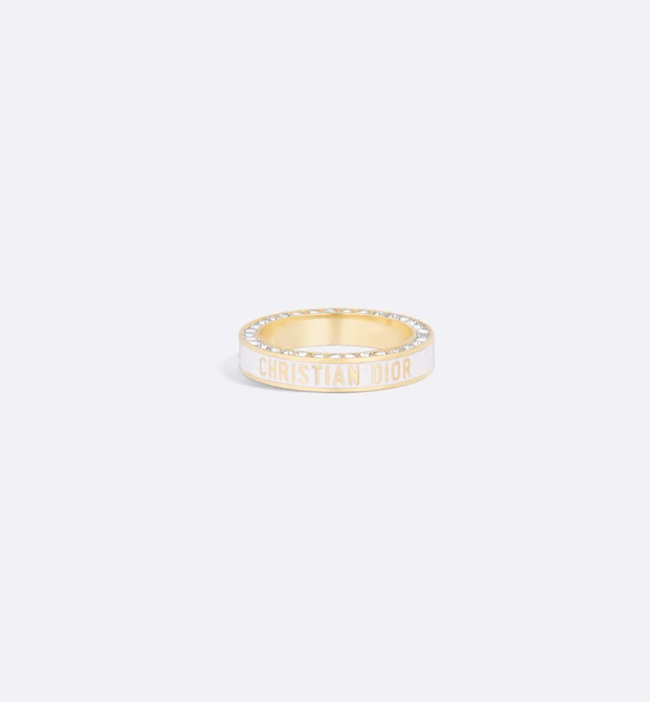 Designer J165 Ring editorial product context 2