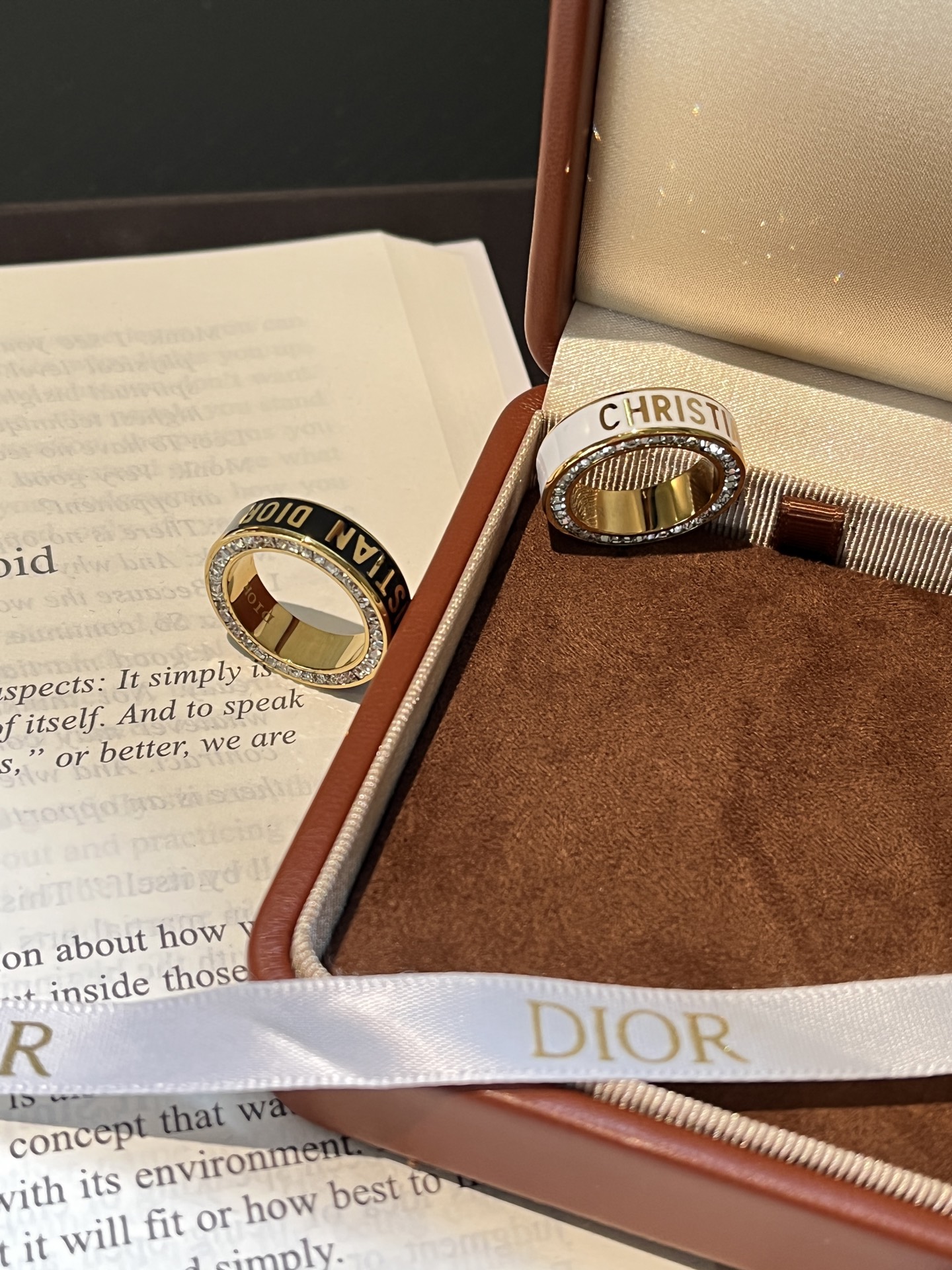 Designer Luxury J165 Ring