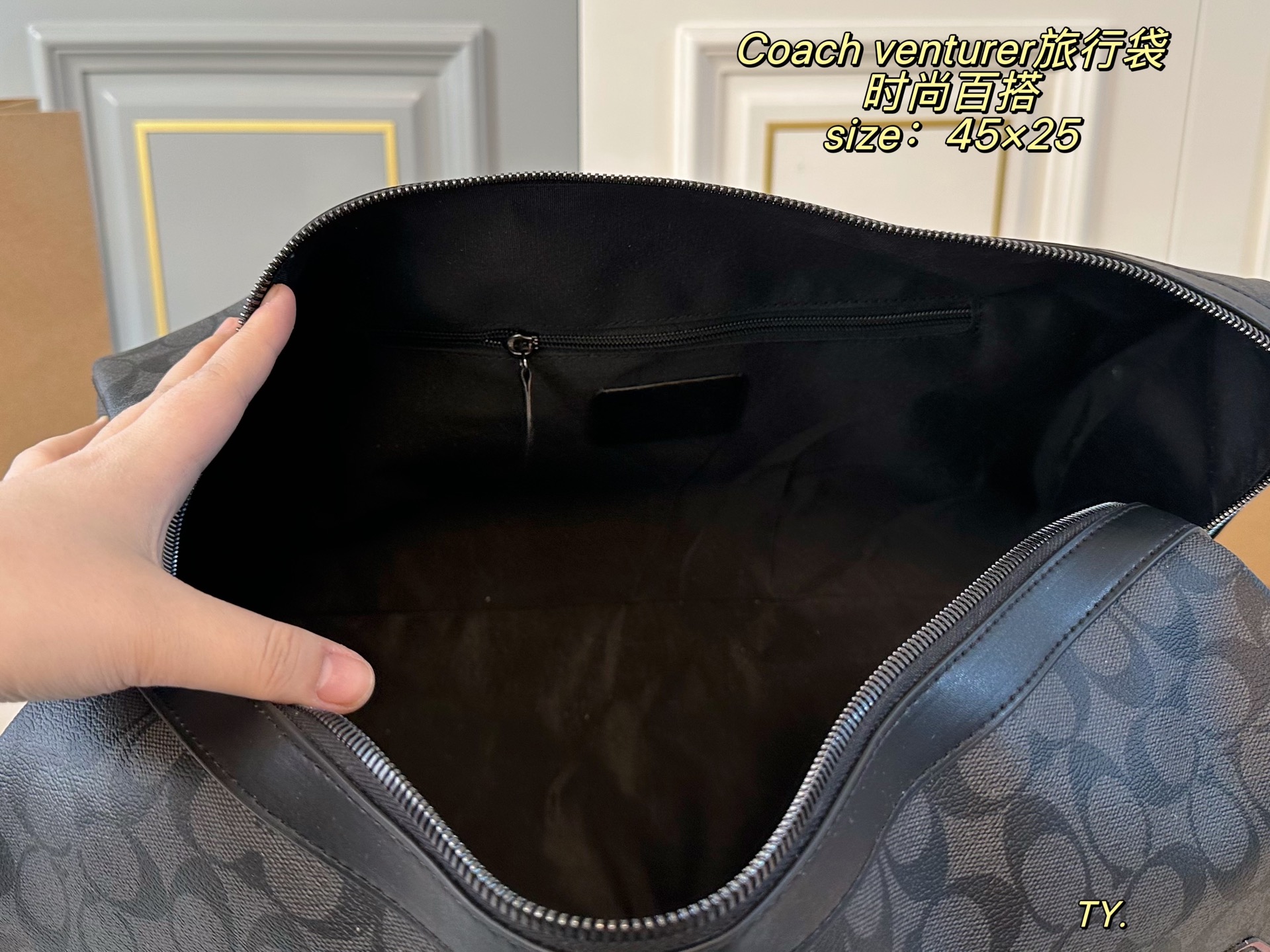 Coach P180 size 45 25 venturer Bag