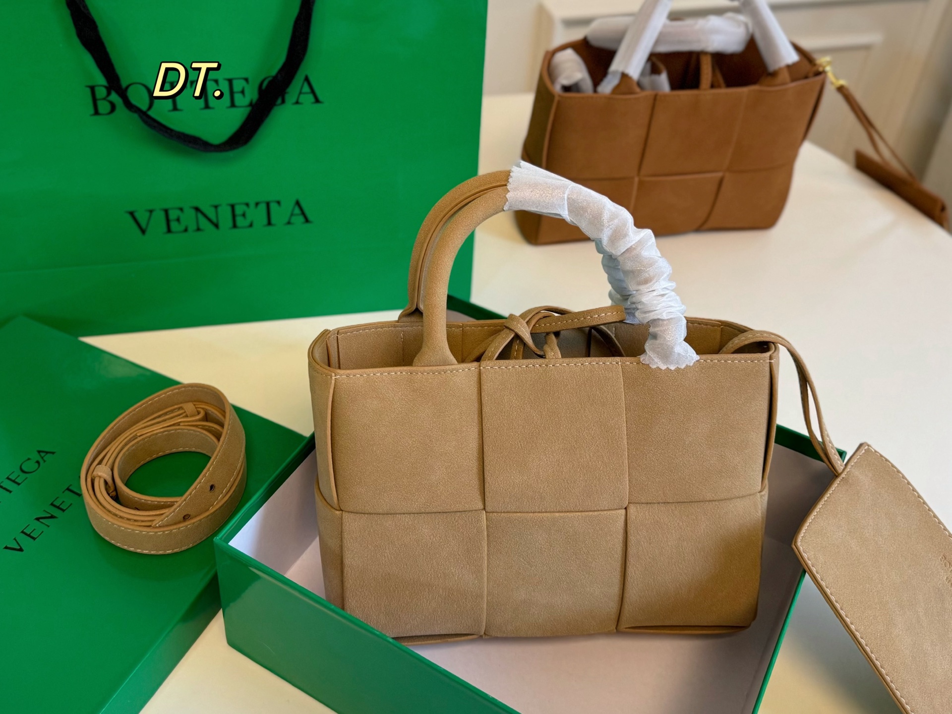 Bottega Veneta P135 size 24 17 cassettes Tote Bag