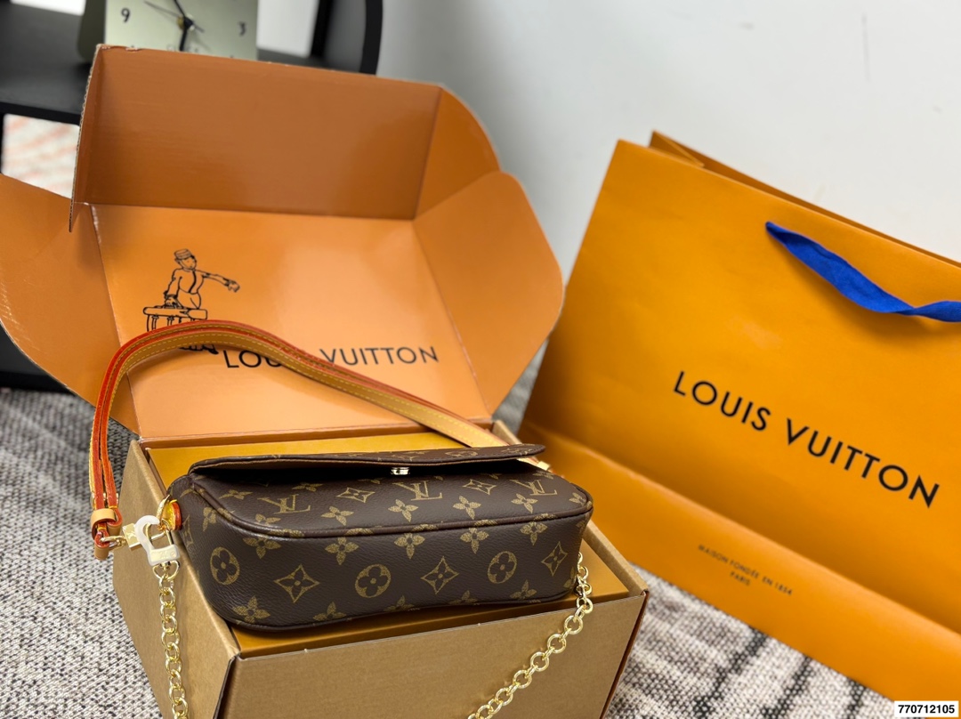 Louis Vuitton p120 21 12 Bag