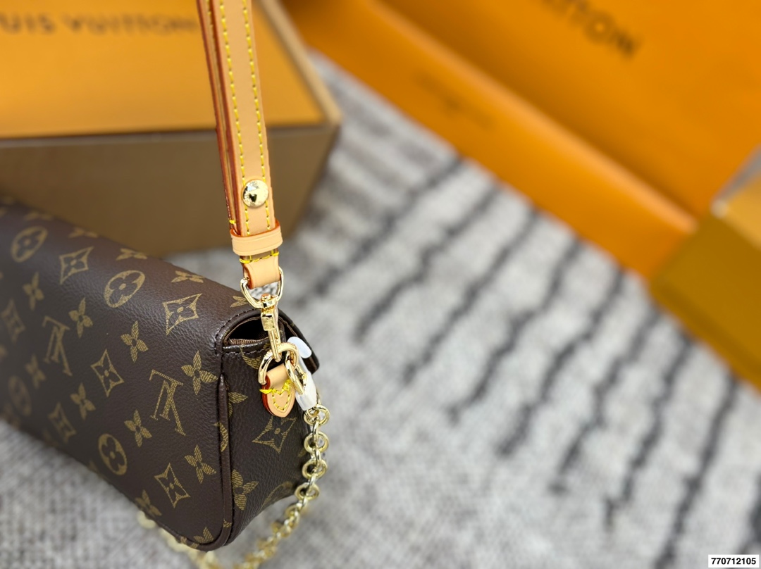 Louis Vuitton p120 21 12 Bag