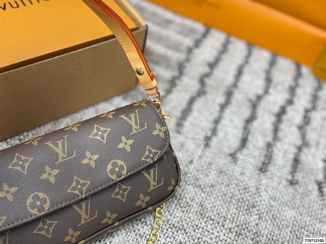 Louis Vuitton p120 21 12 Bag