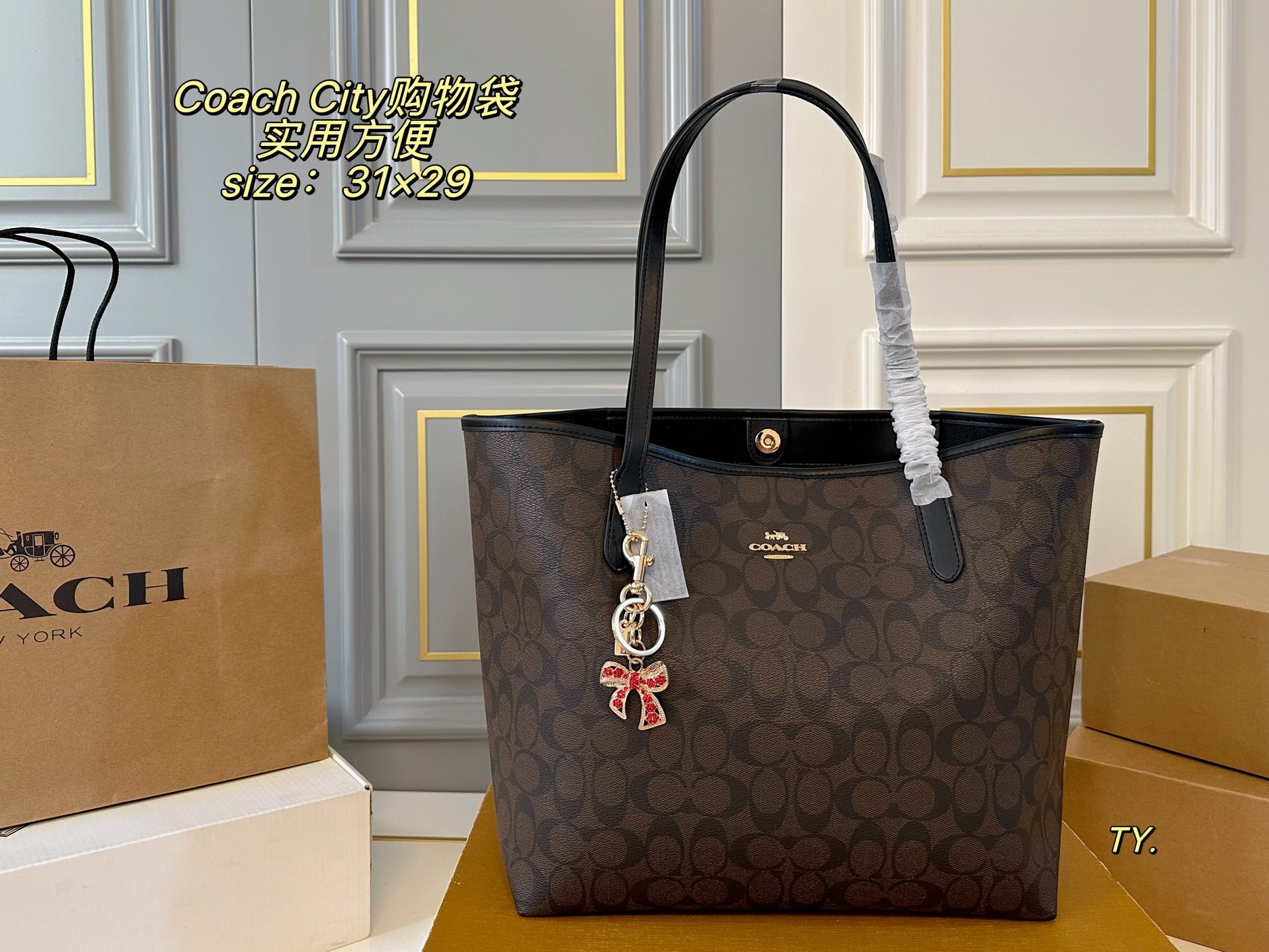 Coach P150 size 31 29 City Tote Bag