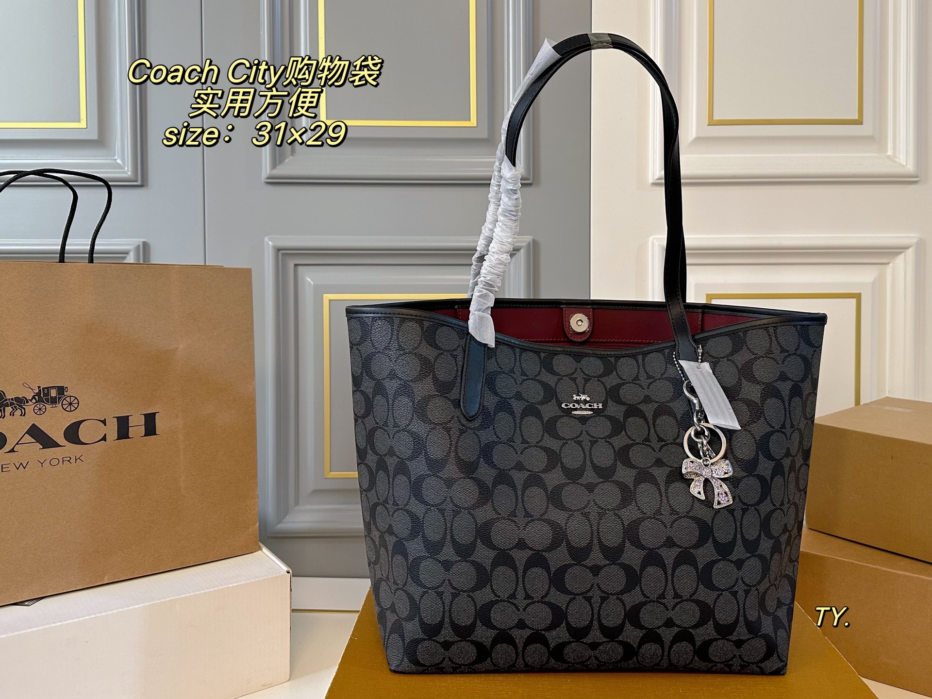Coach P150 size 31 29 City Tote Bag